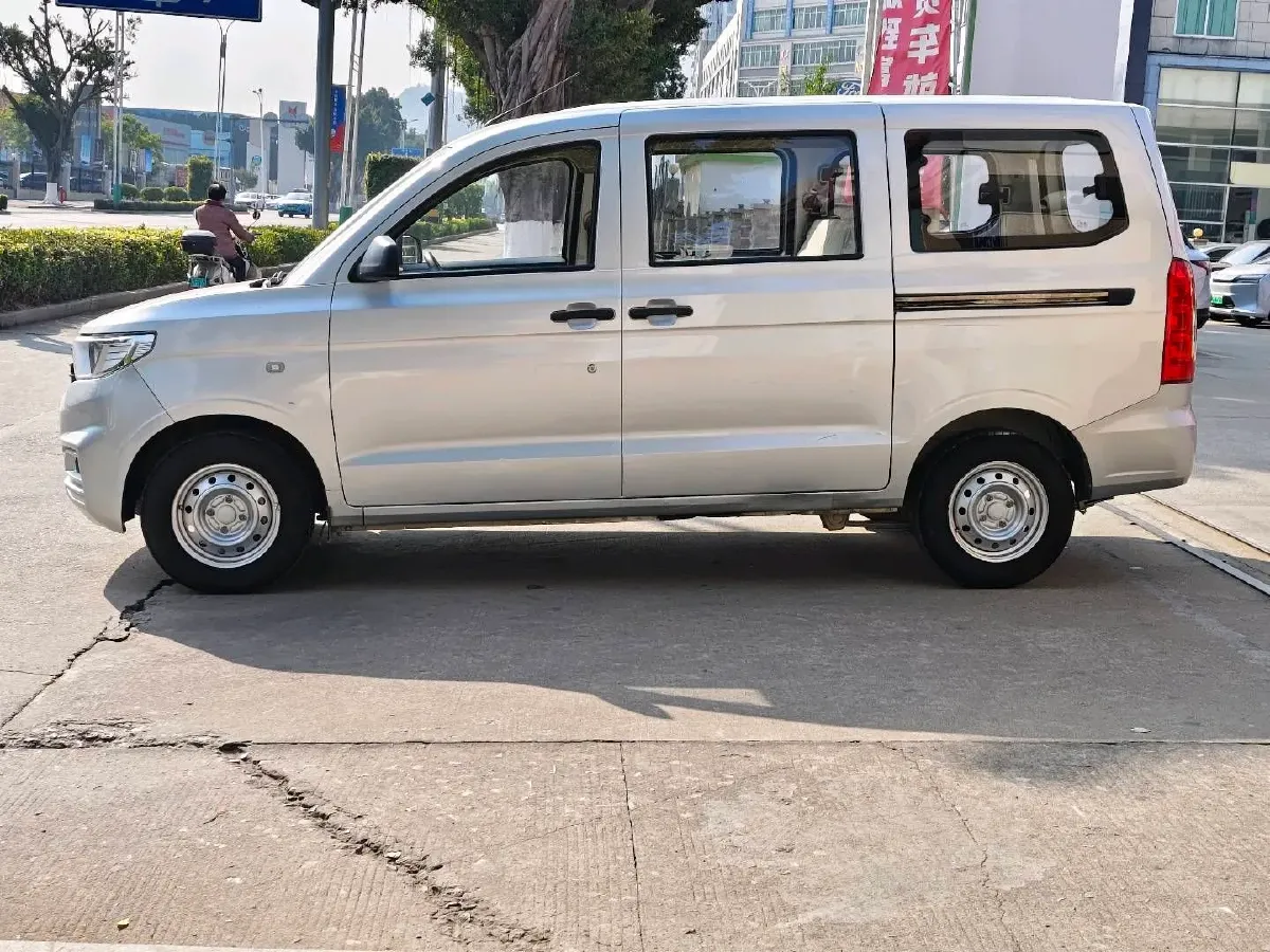 2021 ChangAn KuaYue KuaYueWang X3 1.6L 122HP L4 5MT,autocango,china used car exporter,china ev exporter,chinese used car exporter,chinese used ev exporter