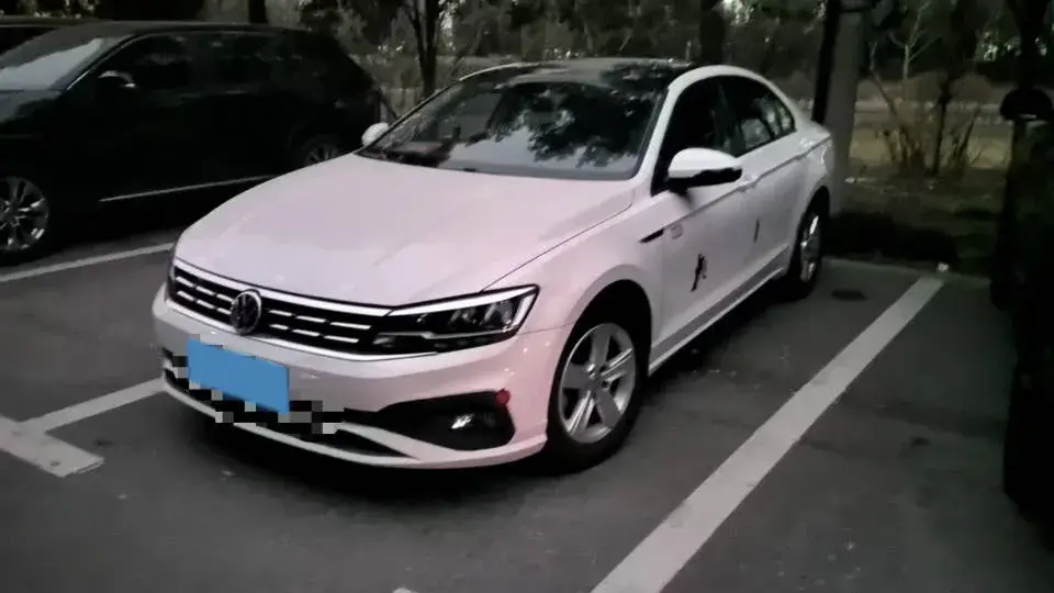 2019 Volkswagen T-Cross 1.4T 150HP L4 7DCT