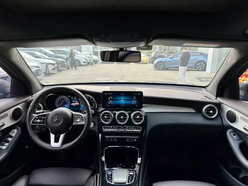 2021 Mercedes-Benz GLC Class 2.0T 197HP L4 9AT,autocango,china used car exporter,china ev exporter,chinese used car exporter,chinese used ev exporter