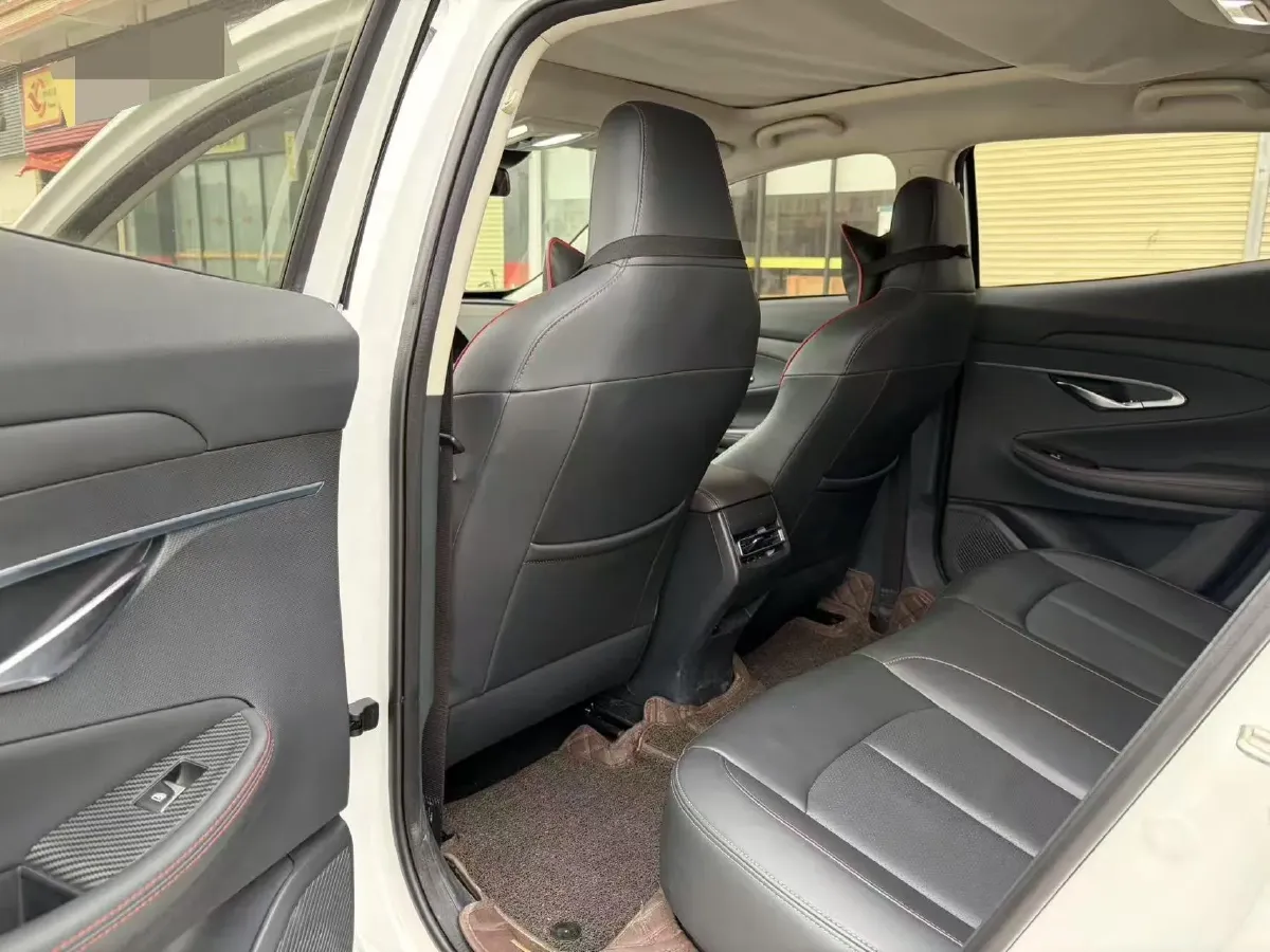 2020 ChangAn UNI-T 1.5T 180HP L4 7DCT,autocango,china used car exporter,china ev exporter,chinese used car exporter,chinese used ev exporter