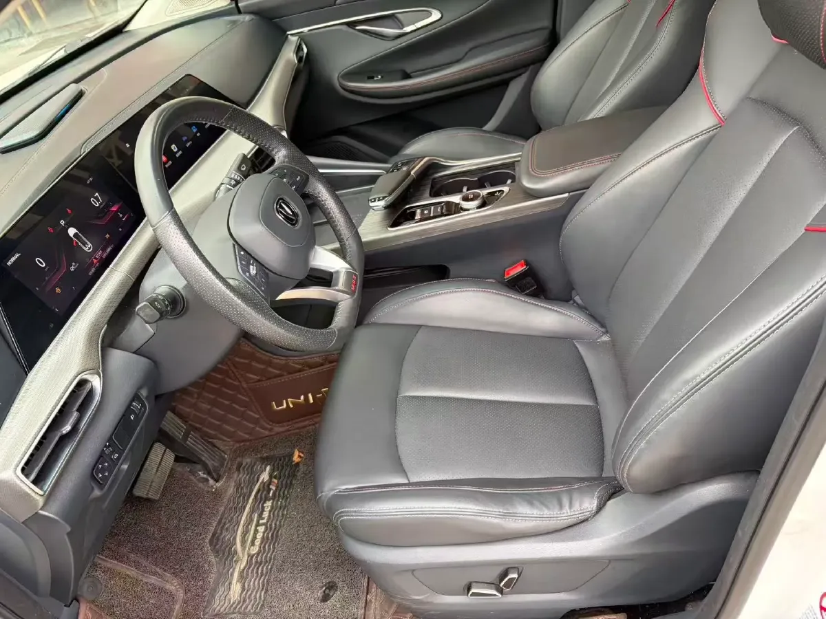 2020 ChangAn UNI-T 1.5T 180HP L4 7DCT,autocango,china used car exporter,china ev exporter,chinese used car exporter,chinese used ev exporter