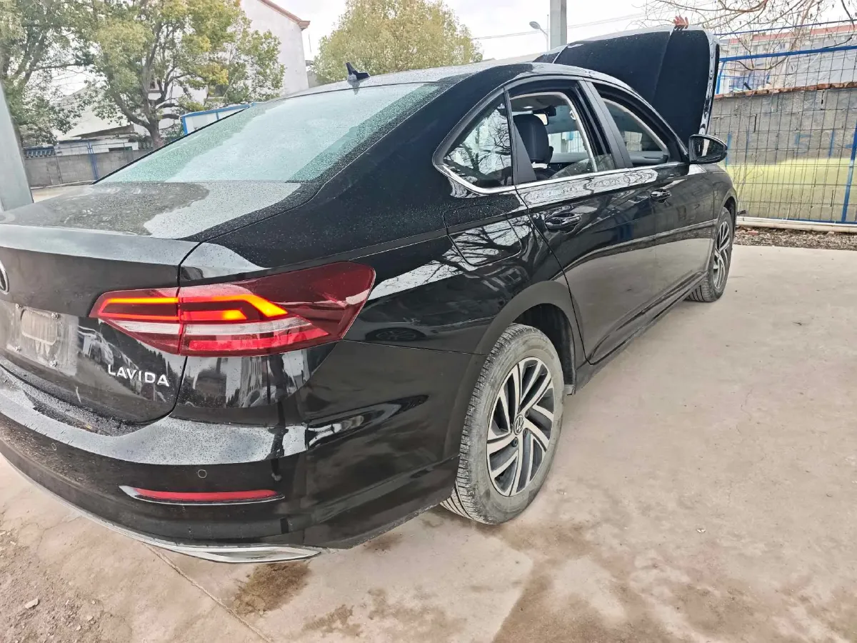 2022 Bestune B70 2.0T 224HP L4 6AT,autocango,china used car exporter,china ev exporter,chinese used car exporter,chinese used ev exporter