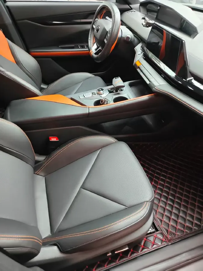 2023 ChangAn UNI-V iDD 1.5T 170HP L4 6TCT PHEV 18.4KWH,autocango,china used car exporter,china ev exporter,chinese used car exporter,chinese used ev exporter