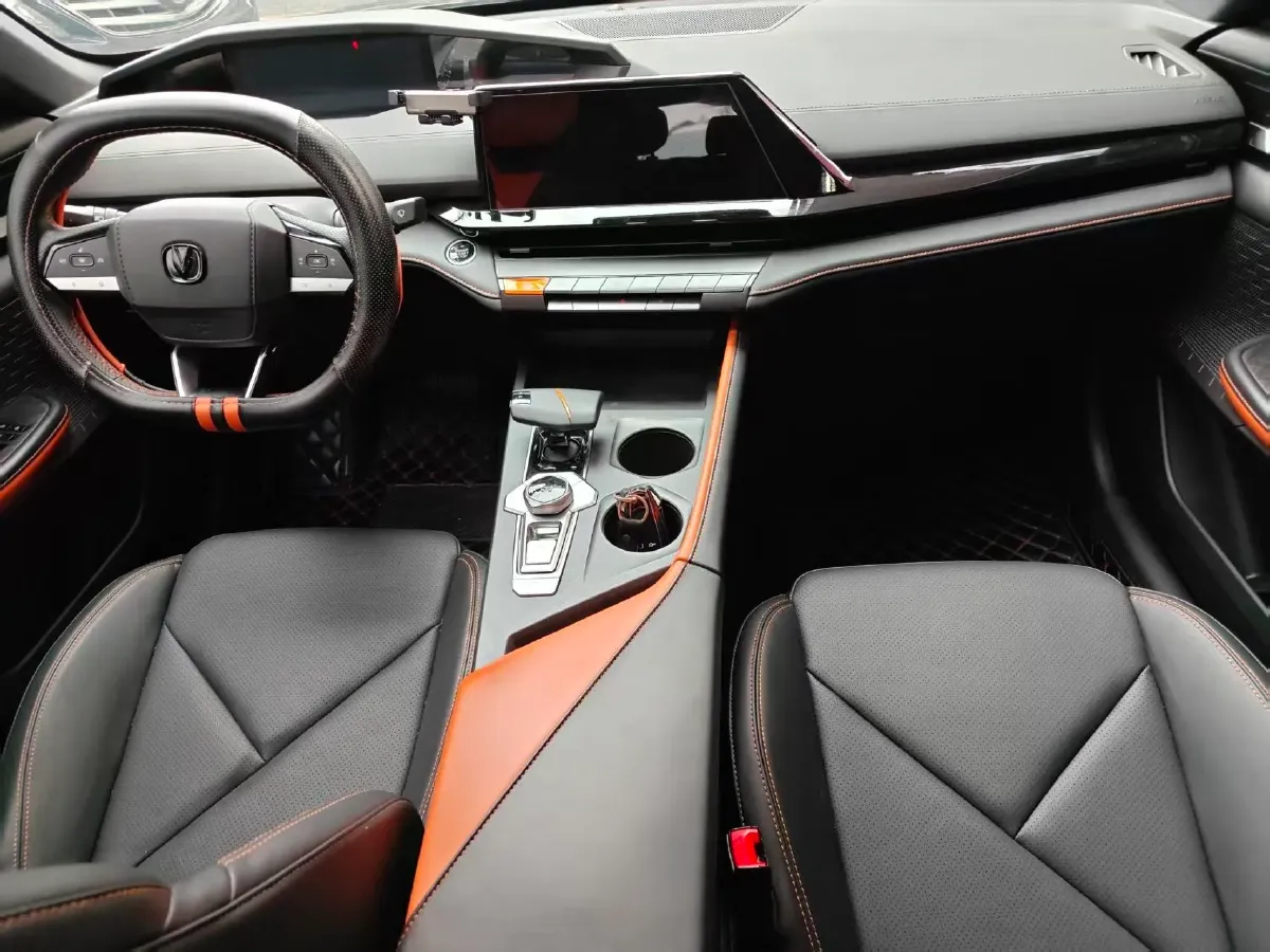 2023 ChangAn UNI-V iDD 1.5T 170HP L4 6TCT PHEV 18.4KWH,autocango,china used car exporter,china ev exporter,chinese used car exporter,chinese used ev exporter