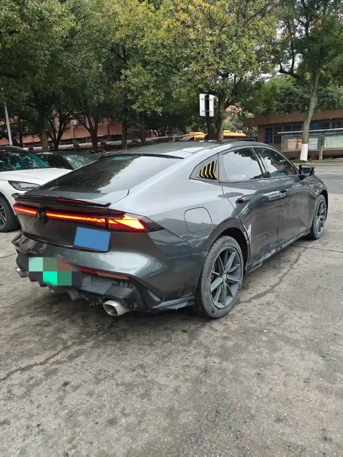 2023 ChangAn UNI-V iDD 1.5T 170HP L4 6TCT PHEV 18.4KWH,autocango,china used car exporter,china ev exporter,chinese used car exporter,chinese used ev exporter