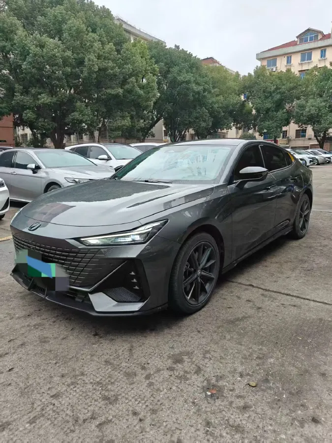 2023 ChangAn UNI-V iDD 1.5T 170HP L4 6TCT PHEV 18.4KWH,autocango,china used car exporter,china ev exporter,chinese used car exporter,chinese used ev exporter