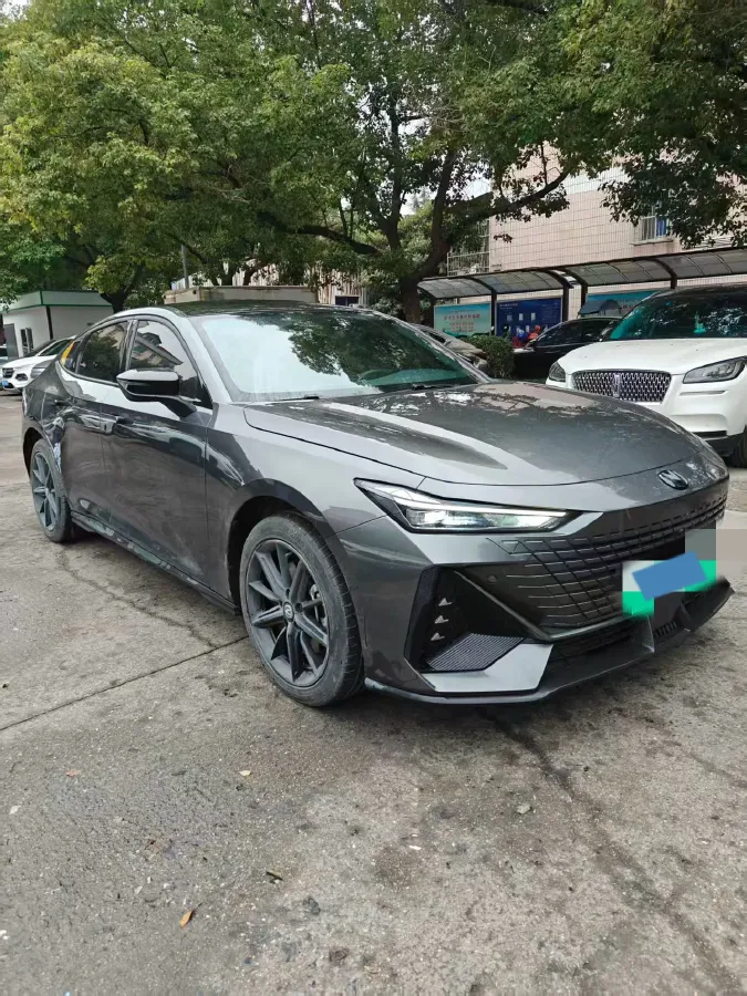 2023 ChangAn UNI-V iDD 1.5T 170HP L4 6TCT PHEV 18.4KWH,autocango,china used car exporter,china ev exporter,chinese used car exporter,chinese used ev exporter