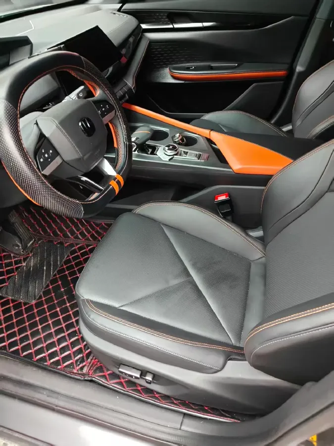 2023 ChangAn UNI-V iDD 1.5T 170HP L4 6TCT PHEV 18.4KWH,autocango,china used car exporter,china ev exporter,chinese used car exporter,chinese used ev exporter