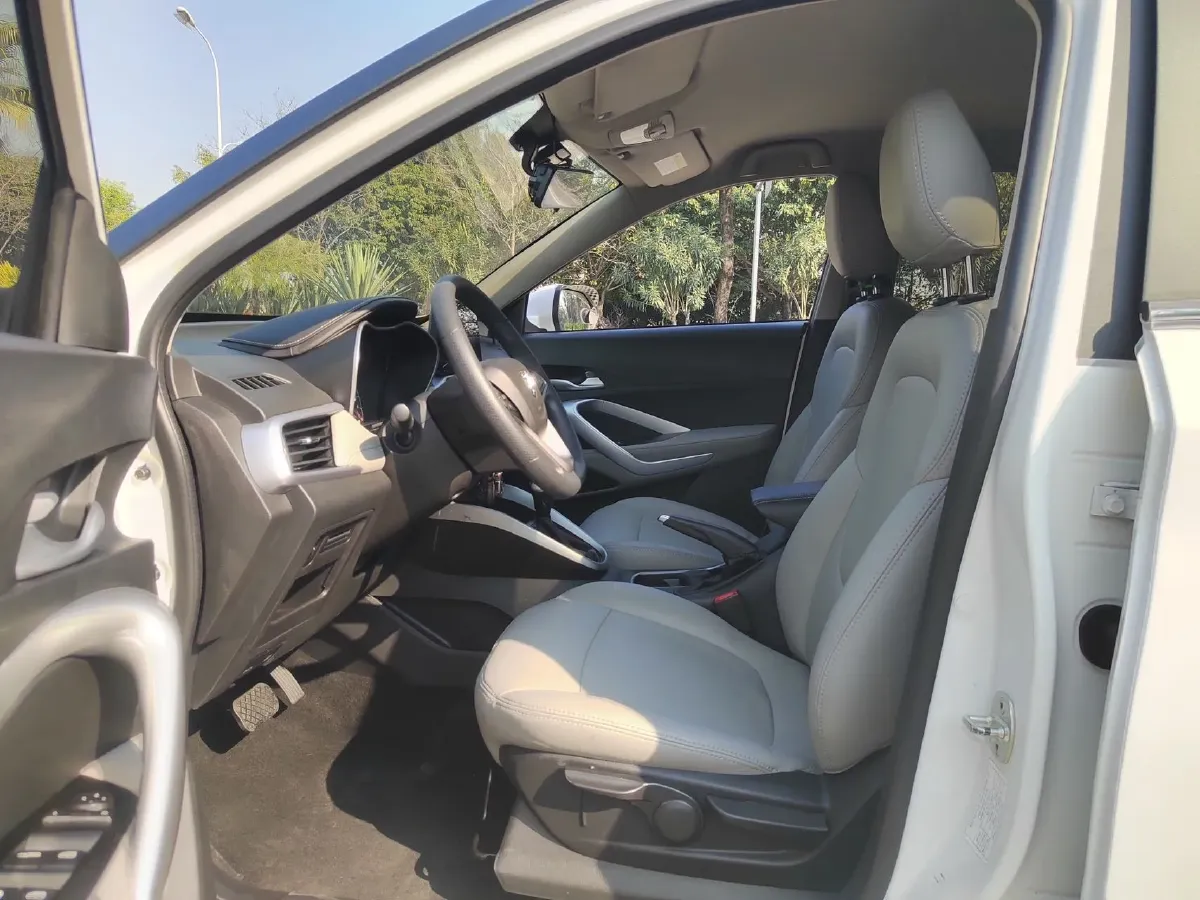 2019 Yema BoJun 1.5L 112HP L4 5MT,autocango,china used car exporter,china ev exporter,chinese used car exporter,chinese used ev exporter