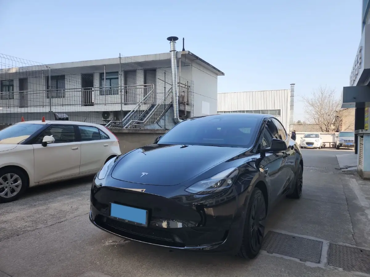 2022 Tesla Model Y BEV 60KWH