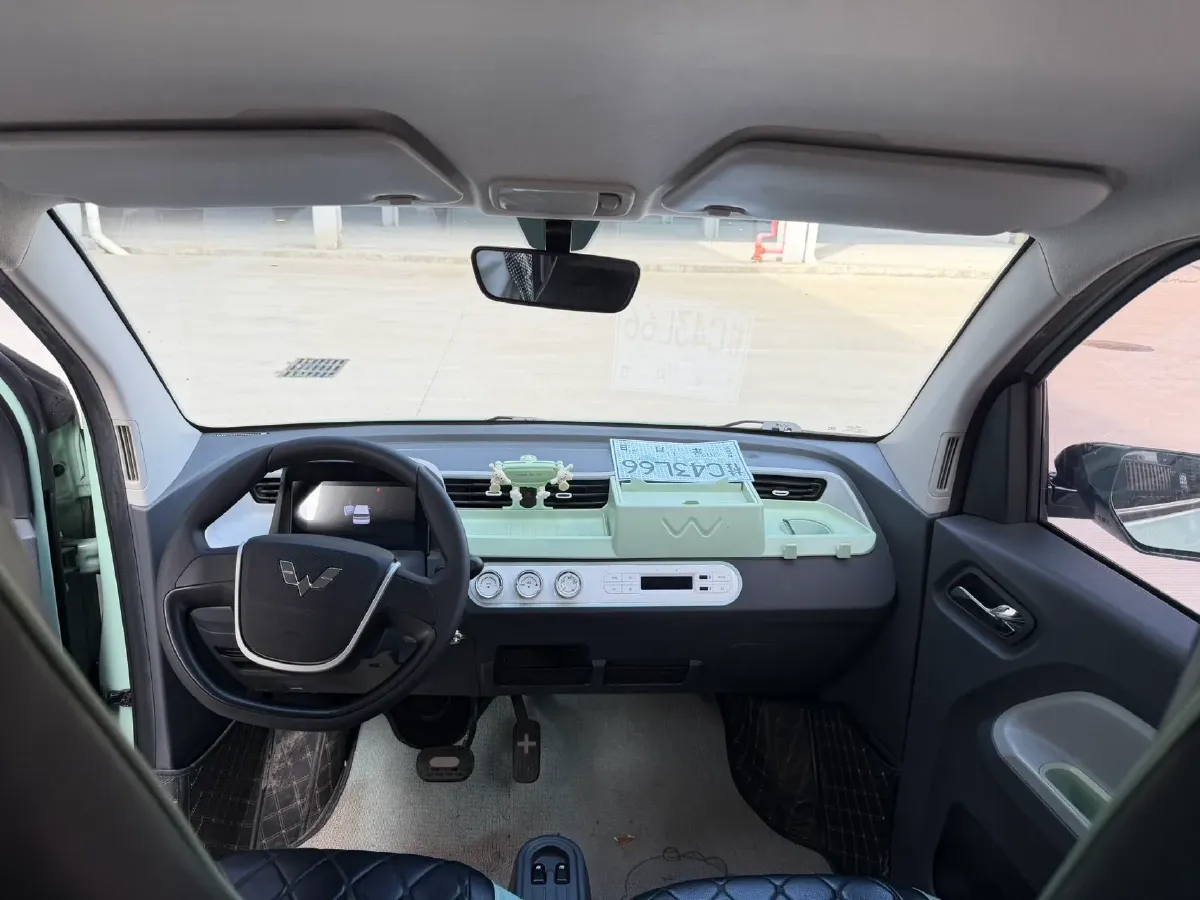 2022 WuLing HongGuang MINI EV BEV 9KWH,autocango,china used car exporter,china ev exporter,chinese used car exporter,chinese used ev exporter