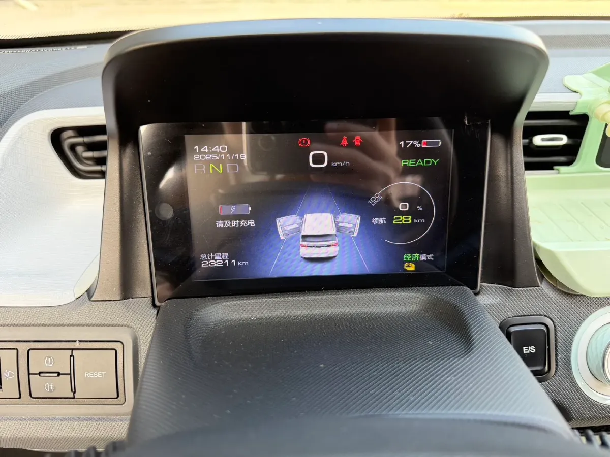 2022 WuLing HongGuang MINI EV BEV 9KWH,autocango,china used car exporter,china ev exporter,chinese used car exporter,chinese used ev exporter