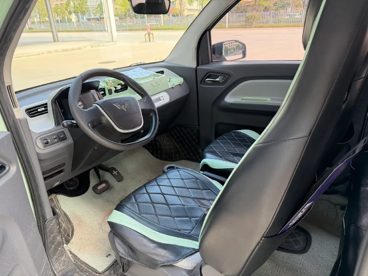 2022 WuLing HongGuang MINI EV BEV 9KWH,autocango,china used car exporter,china ev exporter,chinese used car exporter,chinese used ev exporter