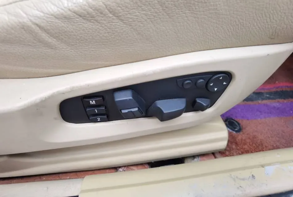 2010 BMW 5 Series 2.5L 218HP L6 6AT,autocango,china used car exporter,china ev exporter,chinese used car exporter,chinese used ev exporter