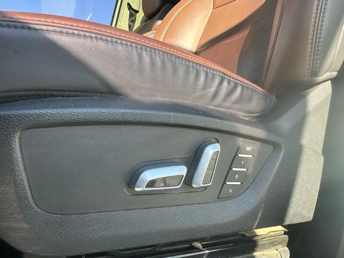 2017 Haval H9 2.0T 252HP L4 8AT,autocango,china used car exporter,china ev exporter,chinese used car exporter,chinese used ev exporter