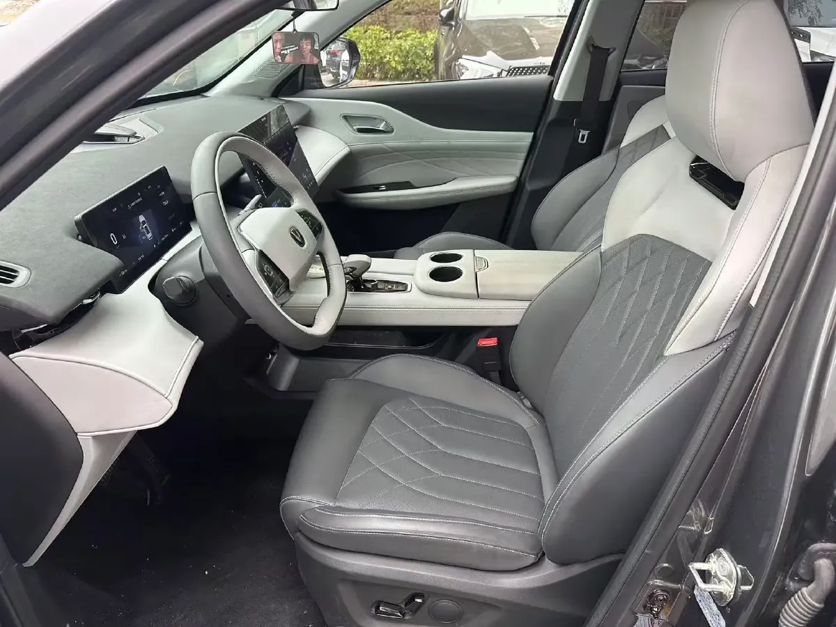 2024 ChangAn UNI-Z 1.5L 98HP L4 E-CVT PHEV 18.4KWH,autocango,china used car exporter,china ev exporter,chinese used car exporter,chinese used ev exporter