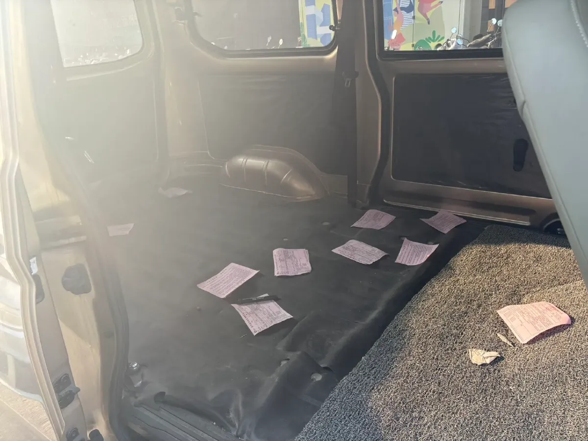 2023 WuLing RongGuang S 1.5L 102HP L4 5MT,autocango,china used car exporter,china ev exporter,chinese used car exporter,chinese used ev exporter