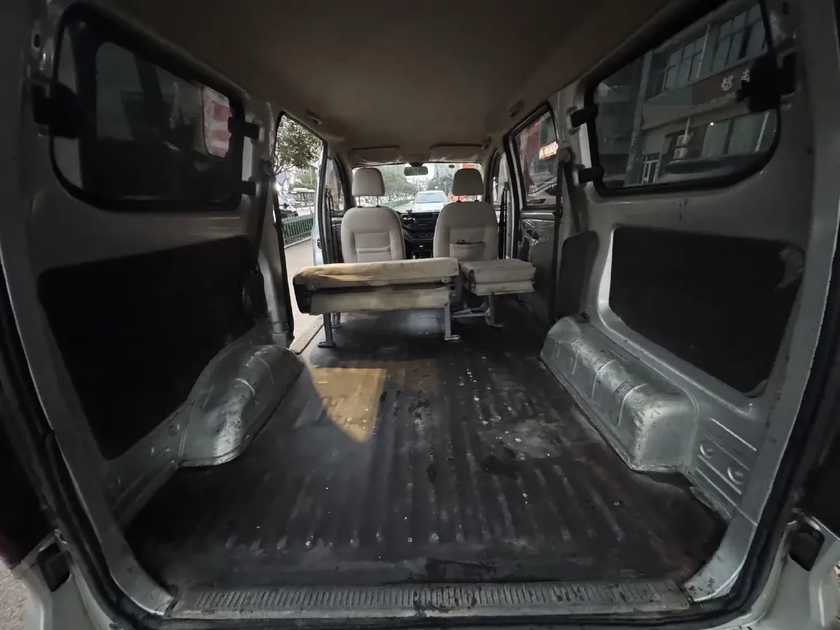 2019 WuLing HongGuang V 1.5L 99HP L4 6MT,autocango,china used car exporter,china ev exporter,chinese used car exporter,chinese used ev exporter