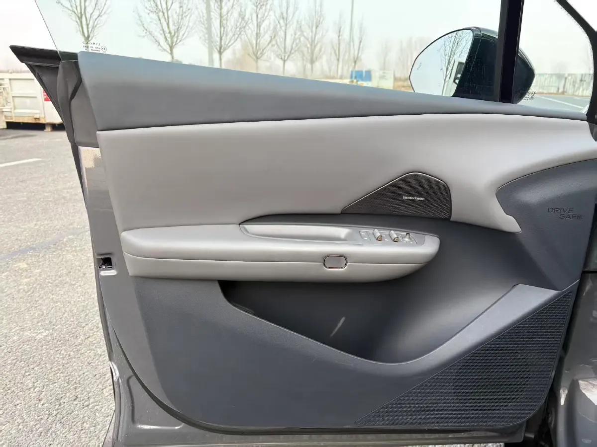 2025 Dongfeng Z9 2.0T 258HP L4 8AT,autocango,china used car exporter,china ev exporter,chinese used car exporter,chinese used ev exporter