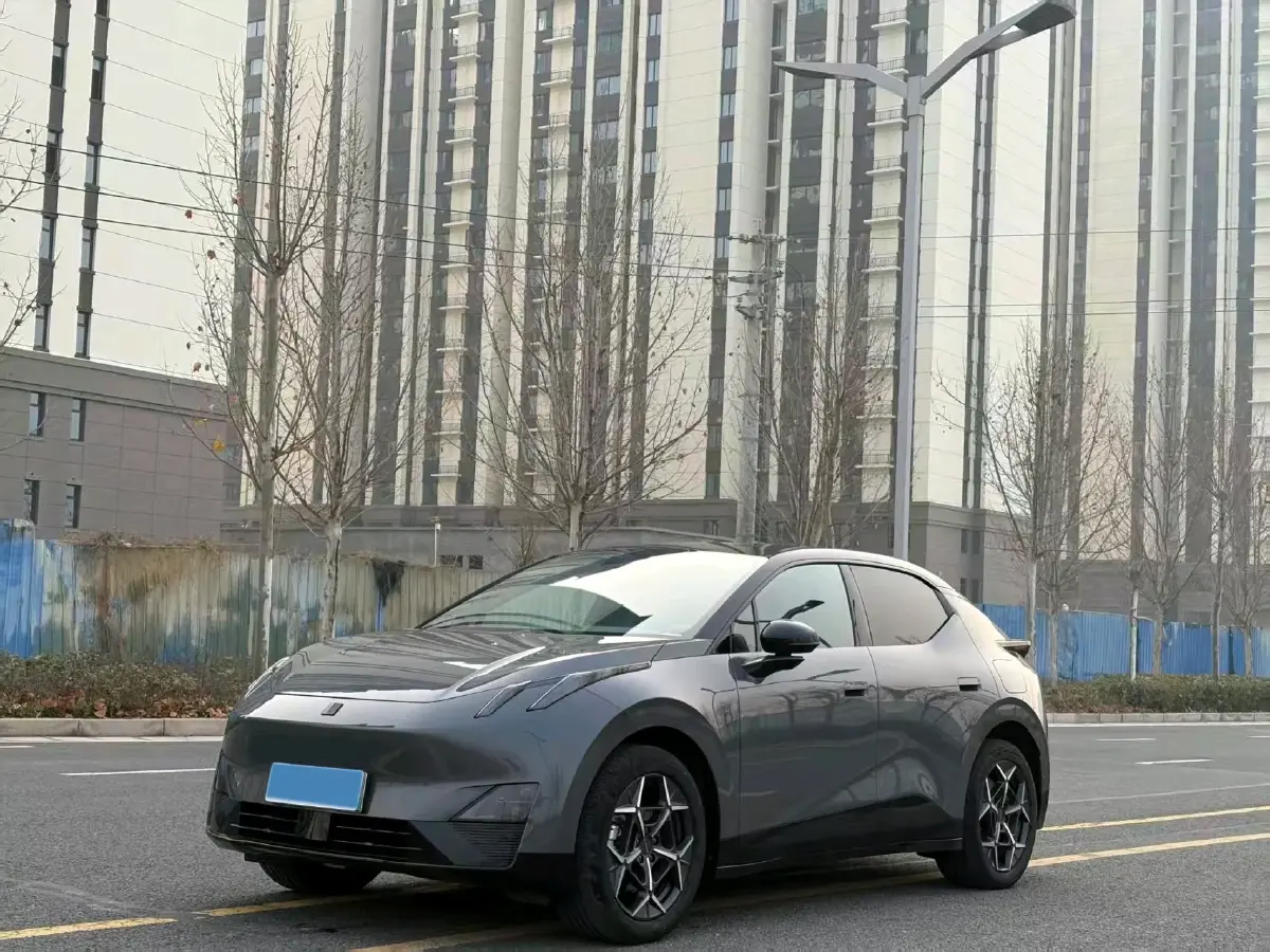 2025 Dongfeng Z9 2.0T 258HP L4 8AT