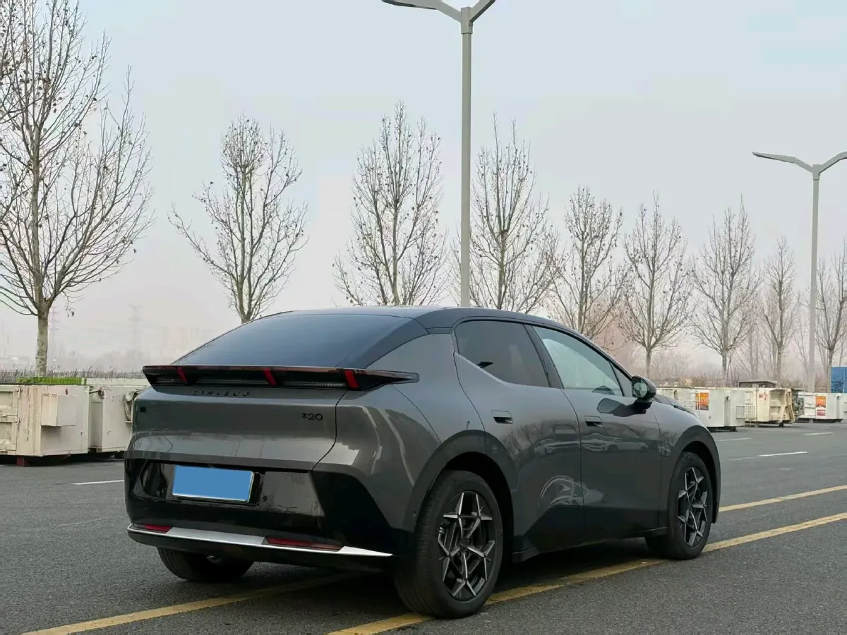 2025 Dongfeng Z9 2.0T 258HP L4 8AT,autocango,china used car exporter,china ev exporter,chinese used car exporter,chinese used ev exporter