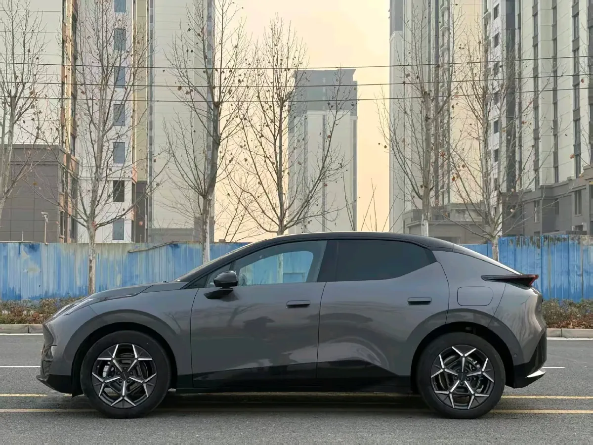 2025 Dongfeng Z9 2.0T 258HP L4 8AT,autocango,china used car exporter,china ev exporter,chinese used car exporter,chinese used ev exporter