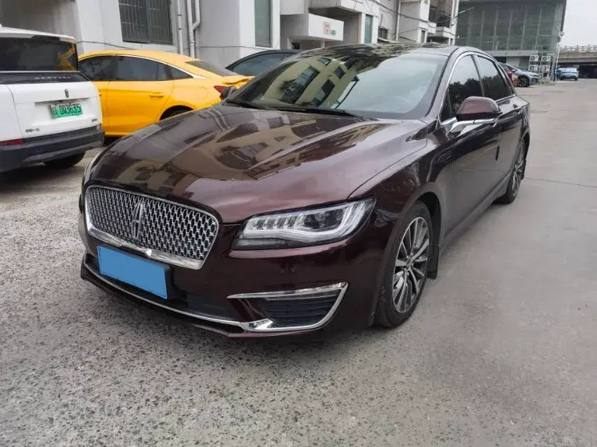 2019 Lincoln MKZ 2.0T 196HP L4 6AT