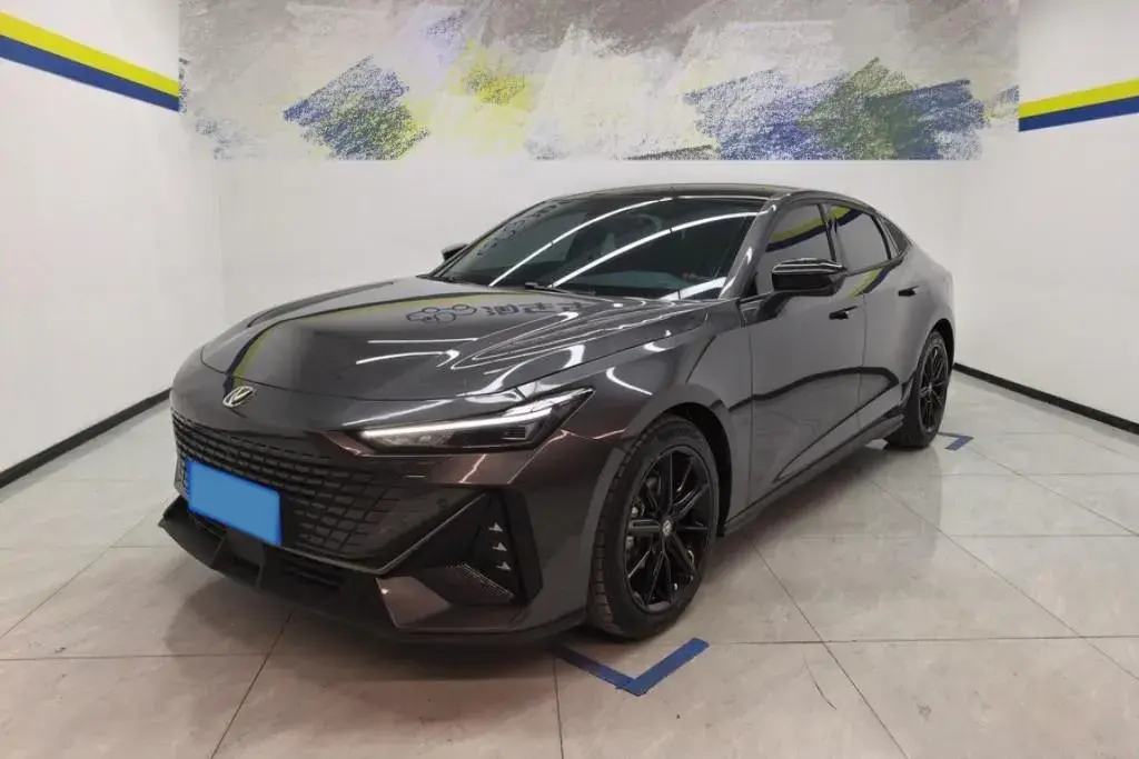 2022 ChangAn UNI-V 1.5T 188HP L4 7DCT