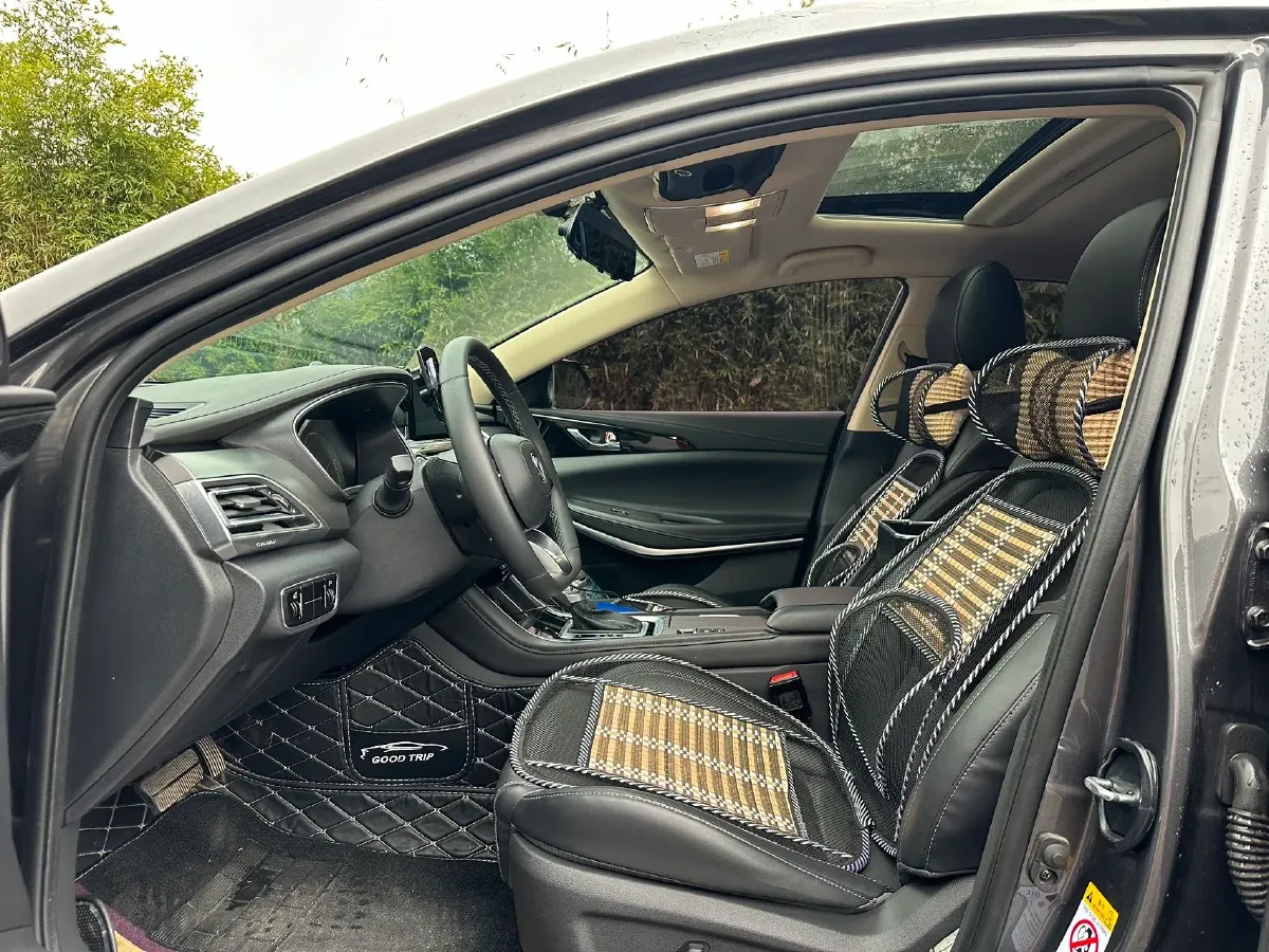 2021 ChangAn Raeton CC 1.5T 180HP L4 7DCT,autocango,china used car exporter,china ev exporter,chinese used car exporter,chinese used ev exporter