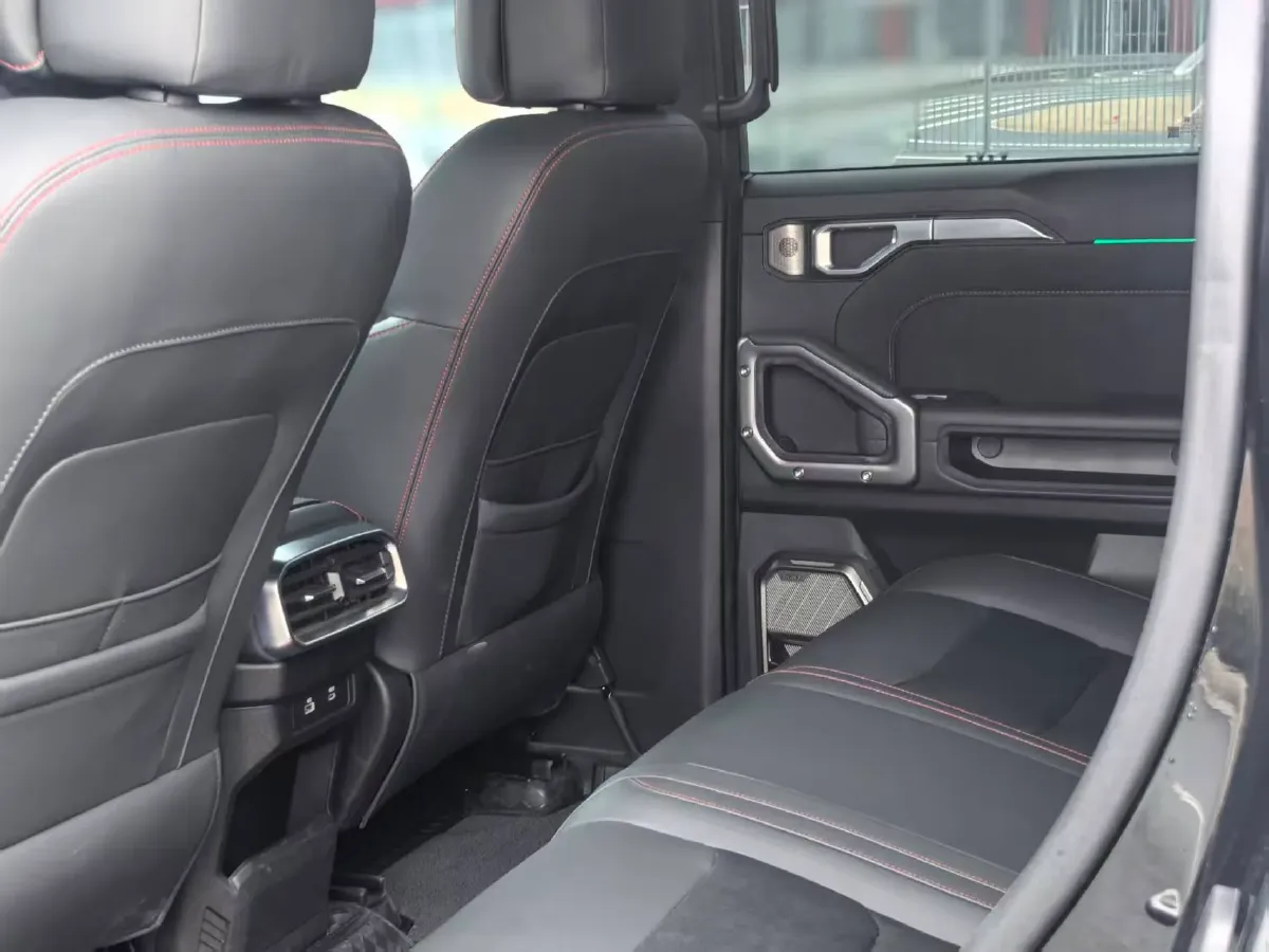 2023 Jetour Traveller 2.0T 254HP L4 7DCT,autocango,china used car exporter,china ev exporter,chinese used car exporter,chinese used ev exporter