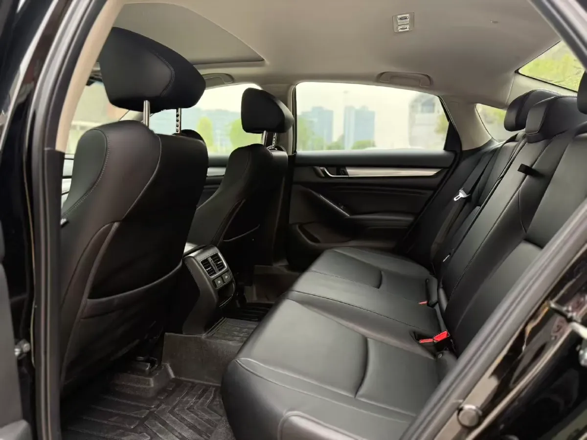 2022 Honda Accord 1.5T 194HP L4 CVT,autocango,china used car exporter,china ev exporter,chinese used car exporter,chinese used ev exporter