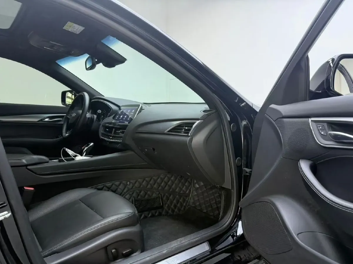 2022 Cadillac CT5 2.0T 237HP L4 10AT,autocango,china used car exporter,china ev exporter,chinese used car exporter,chinese used ev exporter