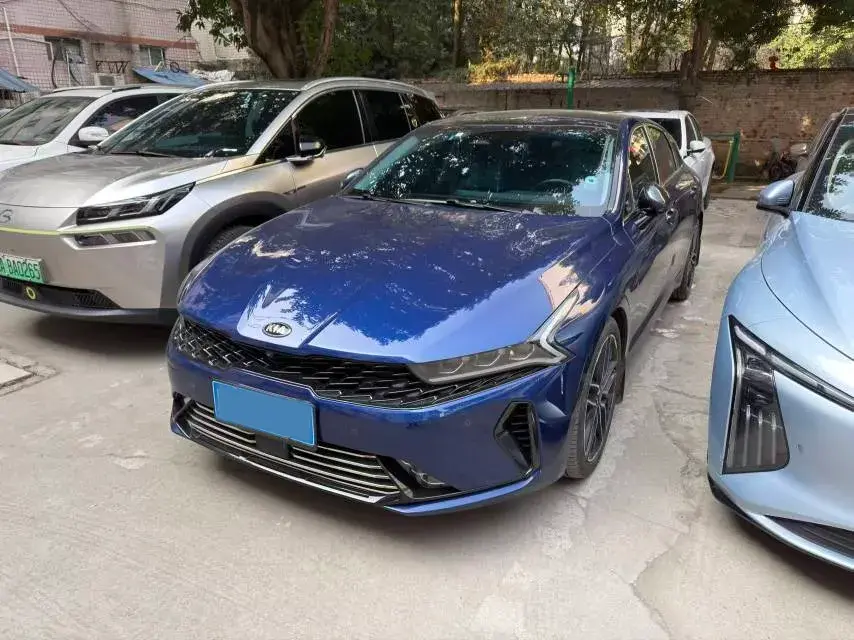 2020 Kia K5 2.0T 240HP L4 8AT