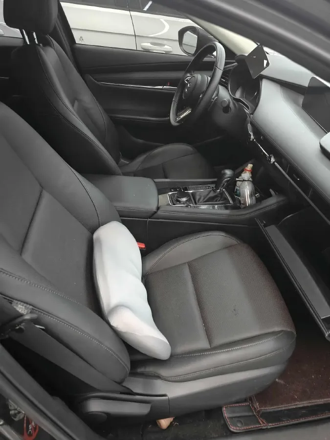 2022 Mazda 3 Axela 2.0L 158HP L4 6AT,autocango,china used car exporter,china ev exporter,chinese used car exporter,chinese used ev exporter