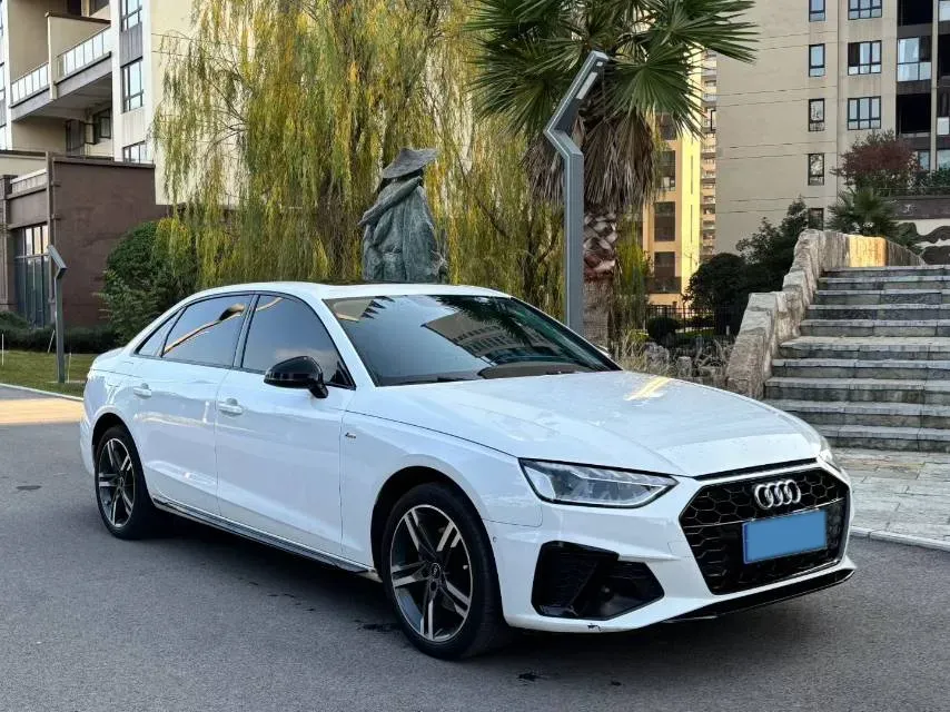 2020 Audi A4L 2.0T 190HP L4 7DCT,autocango,china used car exporter,china ev exporter,chinese used car exporter,chinese used ev exporter