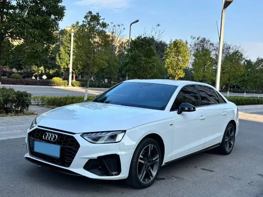 2020 Audi A4L 2.0T 190HP L4 7DCT