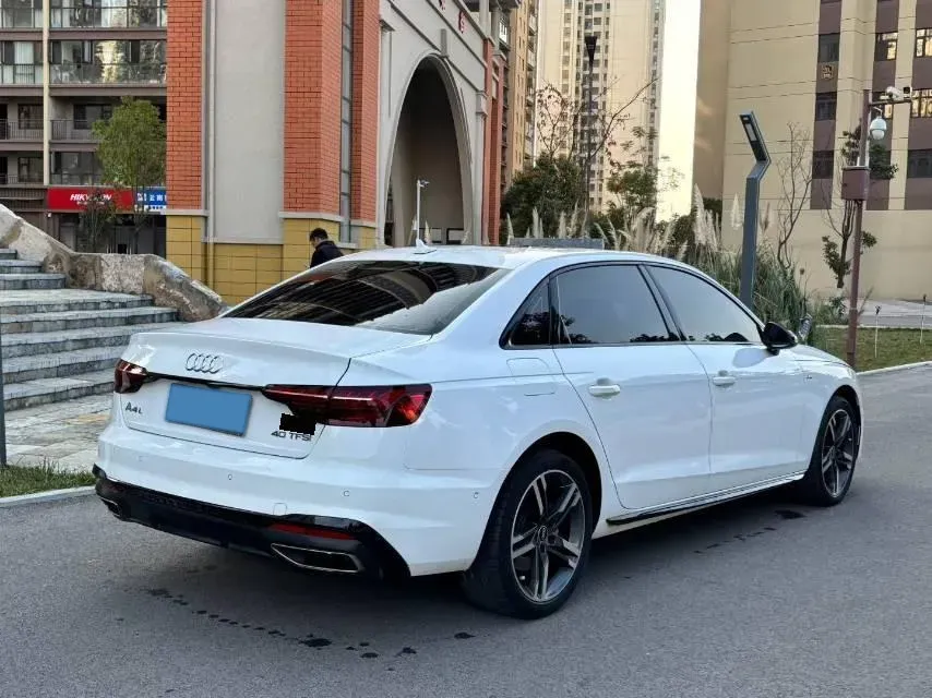 2020 Audi A4L 2.0T 190HP L4 7DCT,autocango,china used car exporter,china ev exporter,chinese used car exporter,chinese used ev exporter