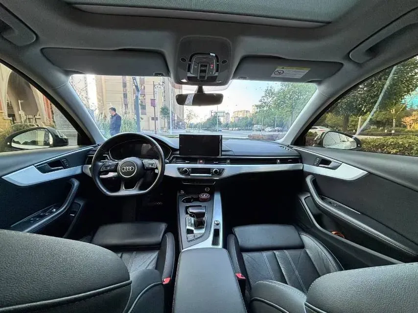 2020 Audi A4L 2.0T 190HP L4 7DCT,autocango,china used car exporter,china ev exporter,chinese used car exporter,chinese used ev exporter