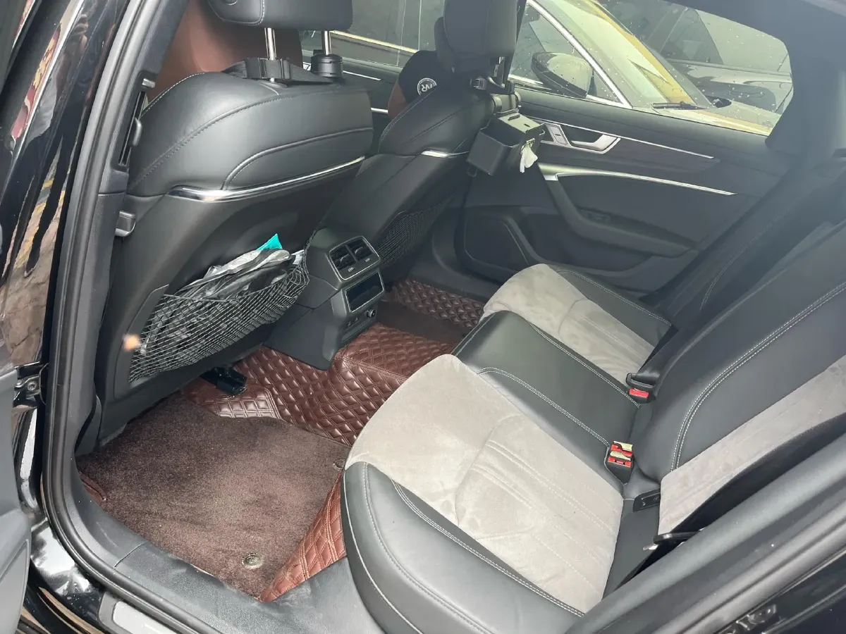 2024 Audi A6L 2.0T 245HP L4 7DCT,autocango,china used car exporter,china ev exporter,chinese used car exporter,chinese used ev exporter