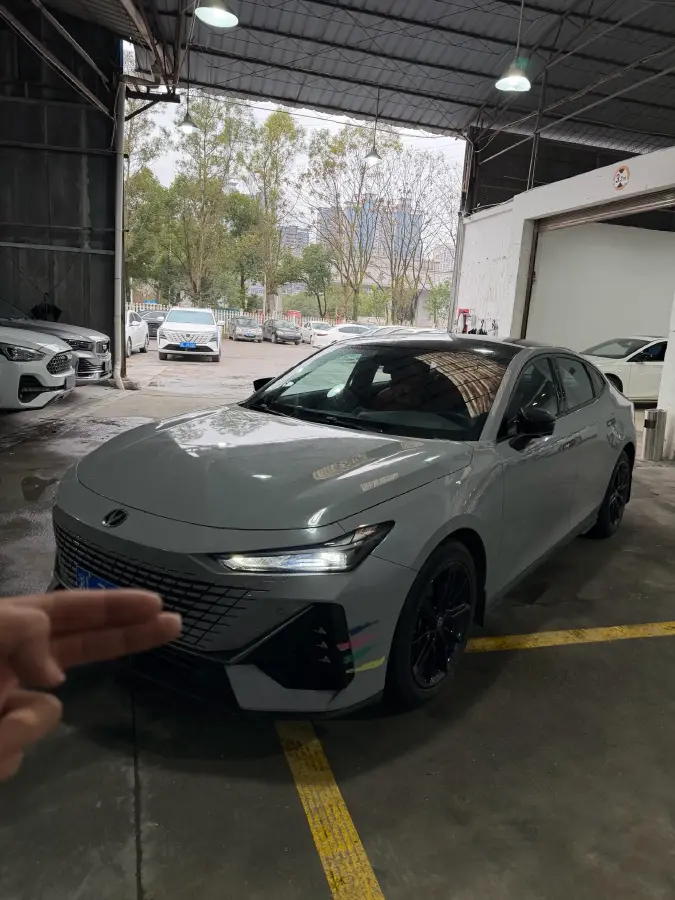 2022 ChangAn UNI-V 1.5T 188HP L4 7DCT