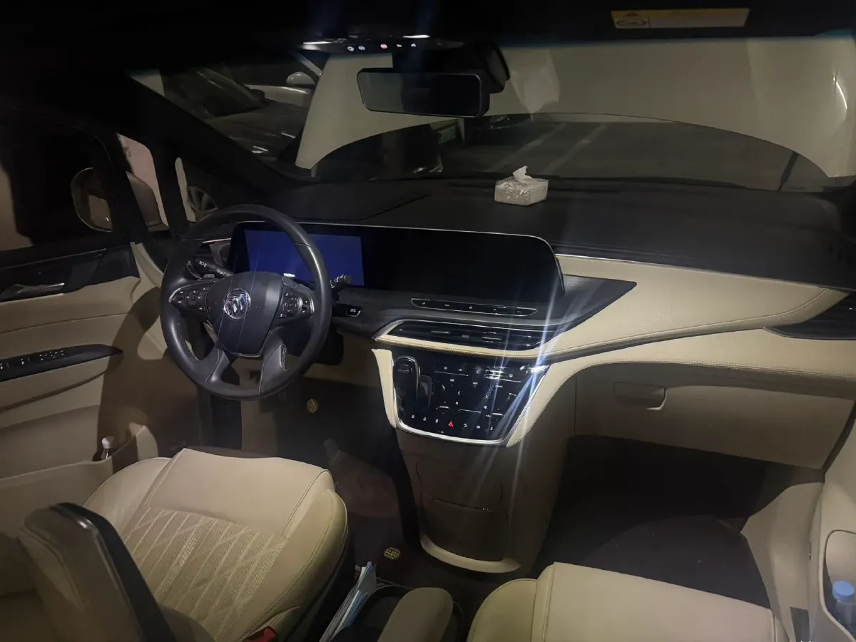 2022 Buick GL8 2.0T 237HP L4 9AT,autocango,china used car exporter,china ev exporter,chinese used car exporter,chinese used ev exporter