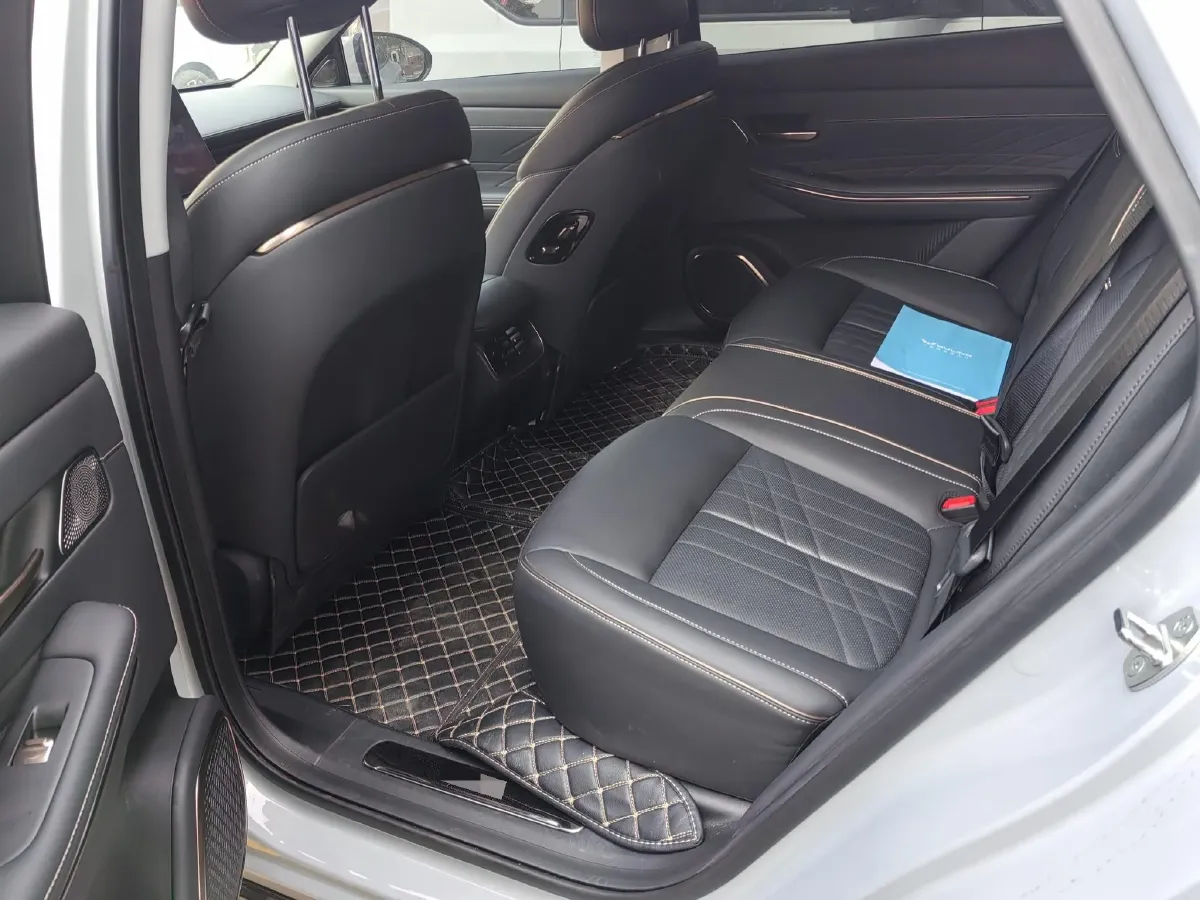 2025 BaoJun XiangJing BEV,autocango,china used car exporter,china ev exporter,chinese used car exporter,chinese used ev exporter