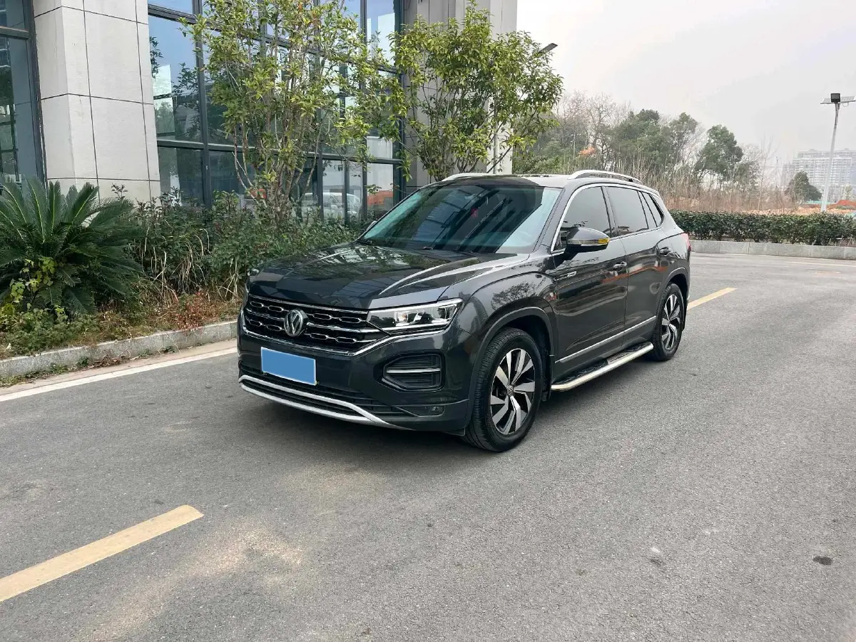 2019 Jeep Cherokee 2.0T 234HP L4 9AT