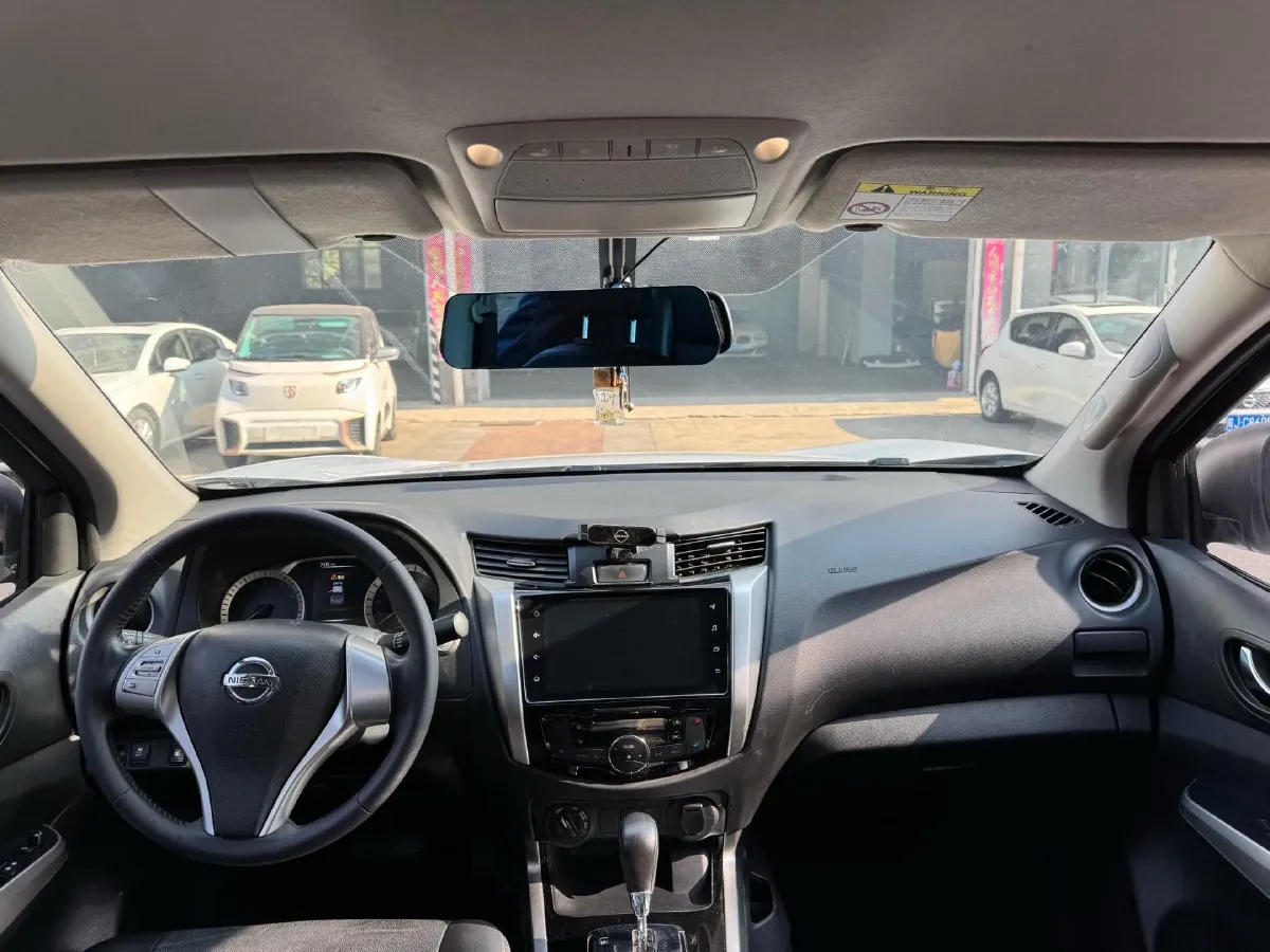 2021 Nissan Navara 2.5L 190HP L4 7AT,autocango,china used car exporter,china ev exporter,chinese used car exporter,chinese used ev exporter
