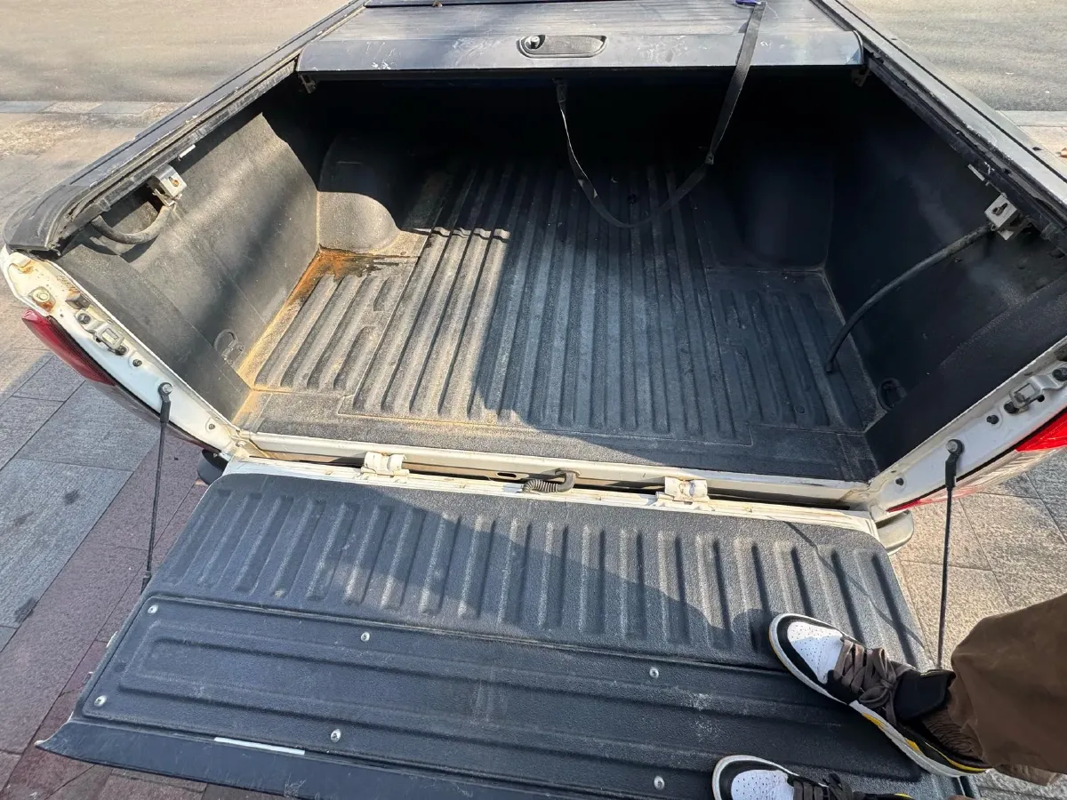 2021 Nissan Navara 2.5L 190HP L4 7AT,autocango,china used car exporter,china ev exporter,chinese used car exporter,chinese used ev exporter