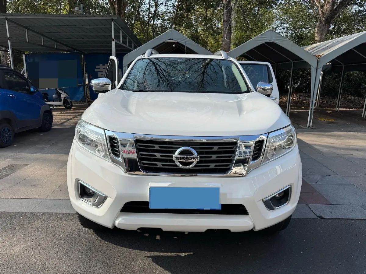 2021 Nissan Navara 2.5L 190HP L4 7AT,autocango,china used car exporter,china ev exporter,chinese used car exporter,chinese used ev exporter