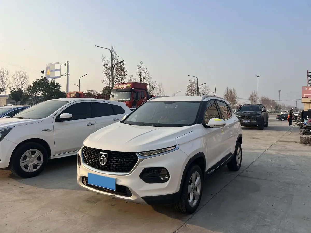 2019 BaoJun RM-5 1.5L 99HP L4 6MT,autocango,china used car exporter,china ev exporter,chinese used car exporter,chinese used ev exporter