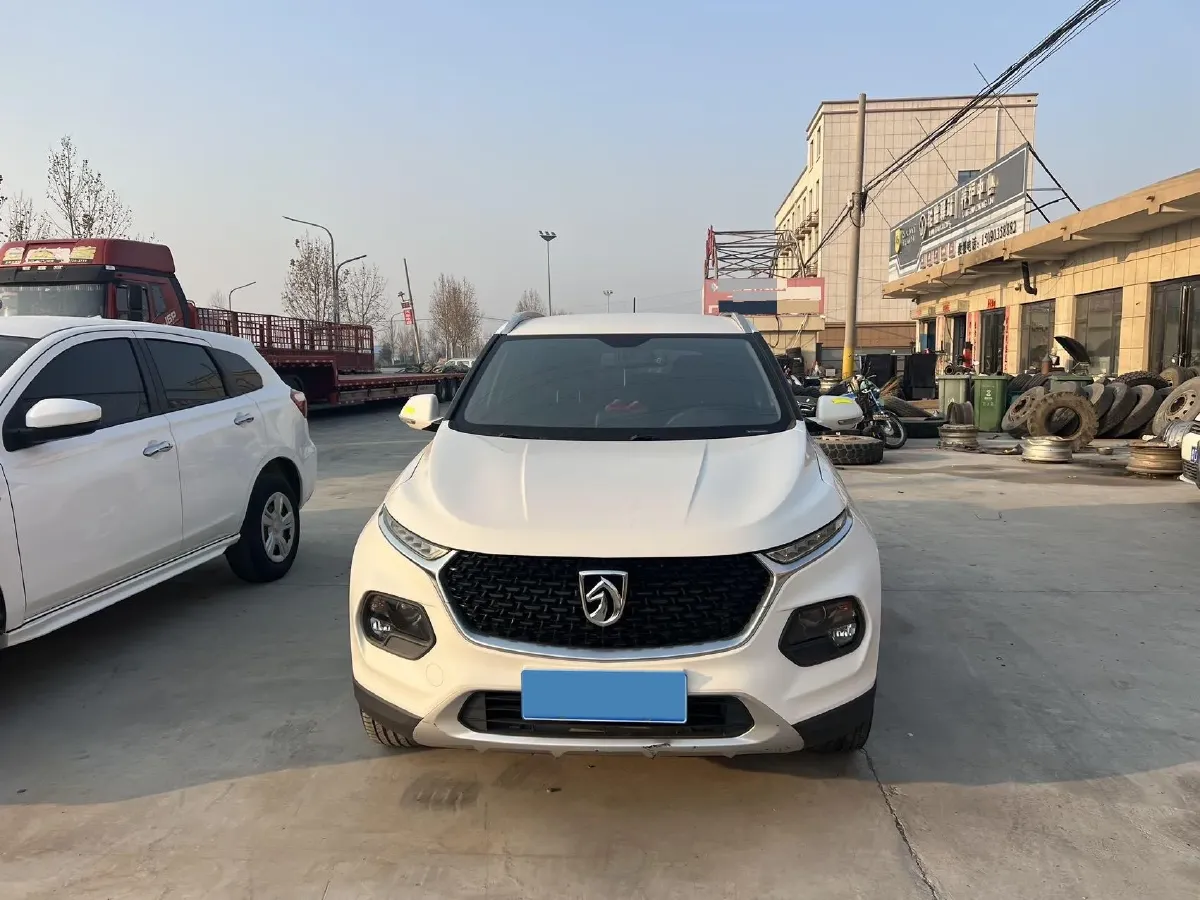 2019 BaoJun RM-5 1.5L 99HP L4 6MT,autocango,china used car exporter,china ev exporter,chinese used car exporter,chinese used ev exporter