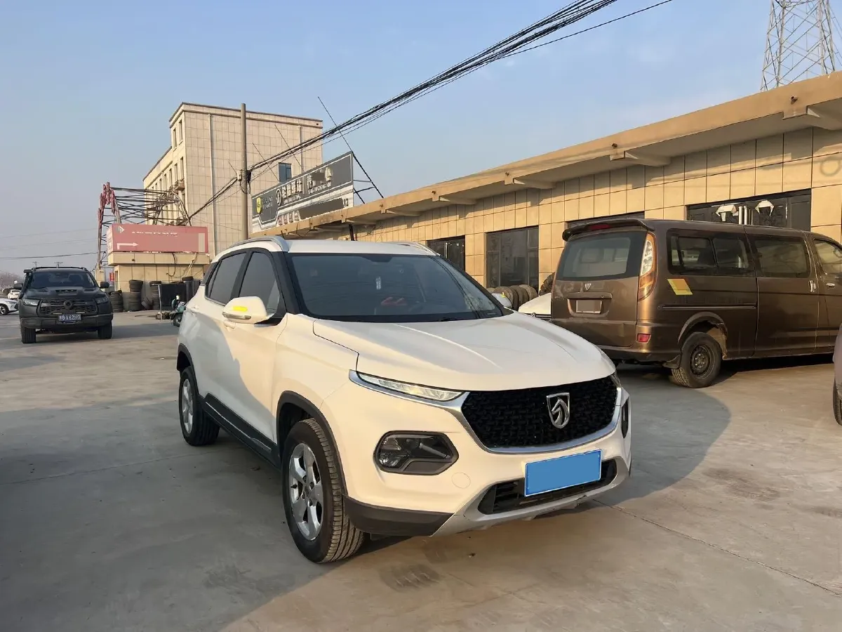 2019 BaoJun RM-5 1.5L 99HP L4 6MT,autocango,china used car exporter,china ev exporter,chinese used car exporter,chinese used ev exporter
