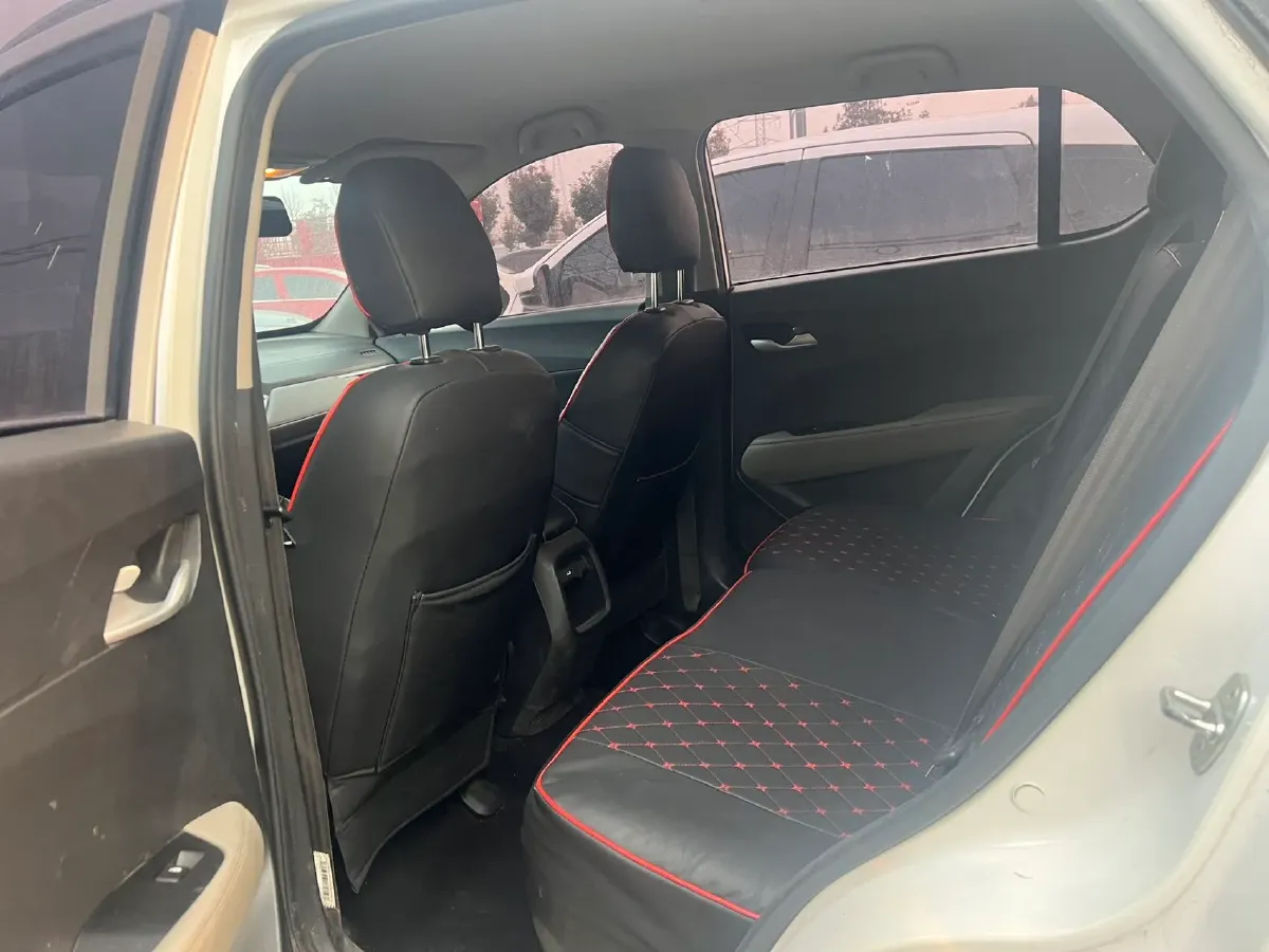 2019 BaoJun RM-5 1.5L 99HP L4 6MT,autocango,china used car exporter,china ev exporter,chinese used car exporter,chinese used ev exporter